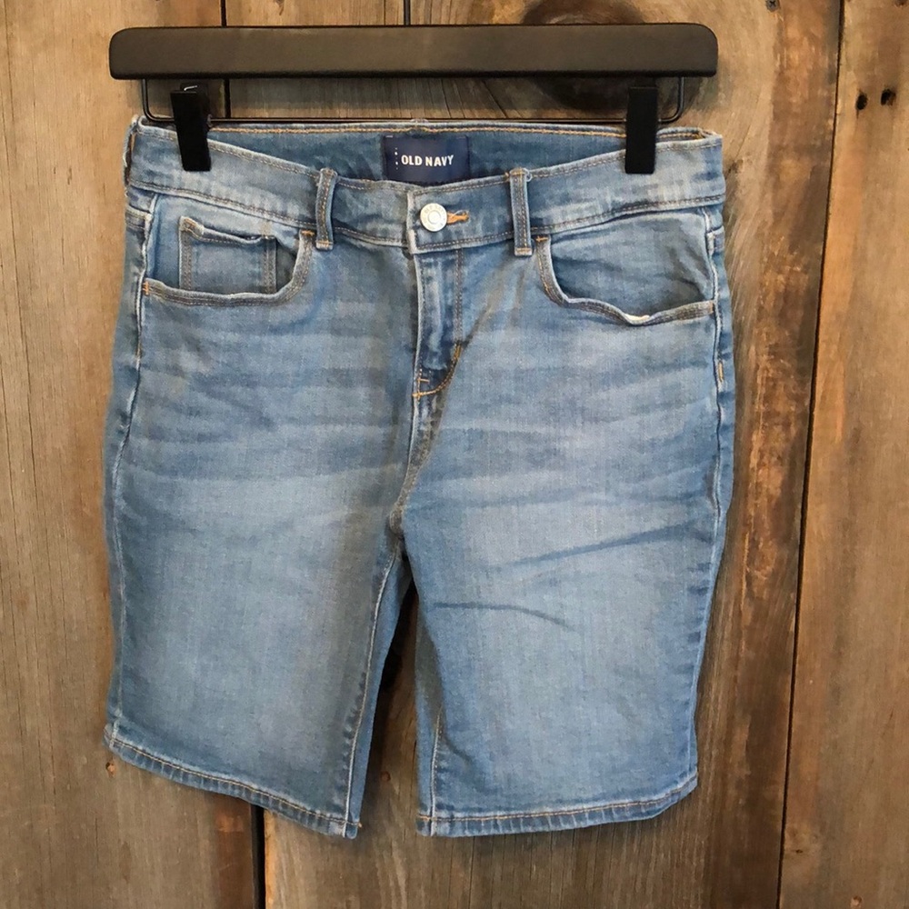 NWOT Old Navy Light Blue Wash Jean Shorts Size 14 Girls